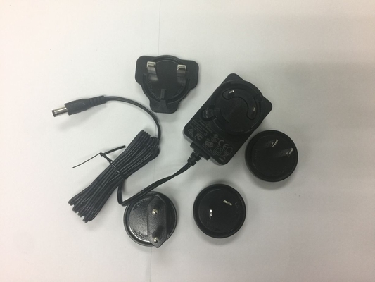 5V2A Interchangeable Plugs Mobile Phone Travel Charger With DC5.5 Mm UL Approved